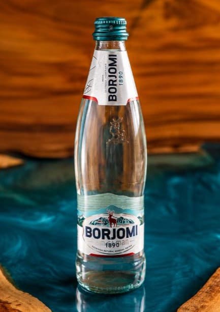 BORJOMI 0,5 — Borjomi 0.5L — naturally sparkling Georgian mineral water with a refreshing mineral taste. Served in