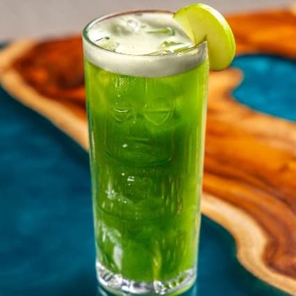Green Revive — Refreshing green mix with a clean and healthy flavor. Light, cooling, and full of freshness.
