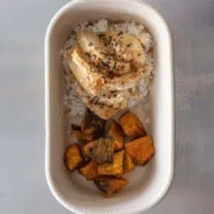 Chicken Satay Kids Bowl — 100g chicken breast, 100g white rice + choice of broccoli or sweet potato + peanut satay sauce