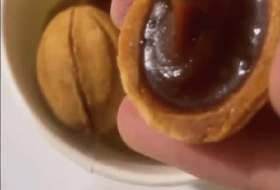 Орешки с варёной сгущёнкой большие, 5 шт — Мука пшеничная, сливочное масло, сахар, ванилин, разрыхлитель