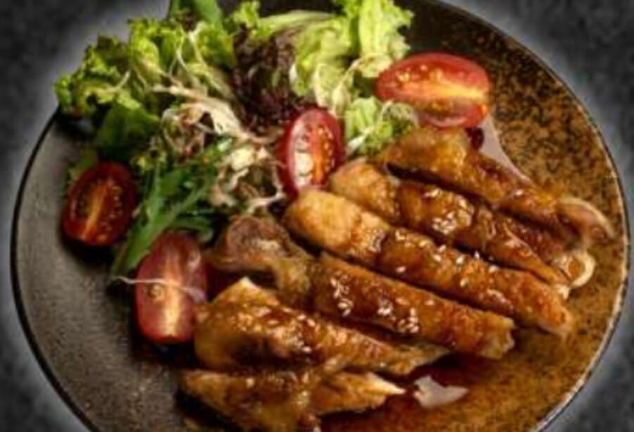 Chicken Teriyaki — Chicken 200g, teriyaki sauce, mix lettuce, cherry tomato, sliced cabbage, sesame seeds, sesame dress