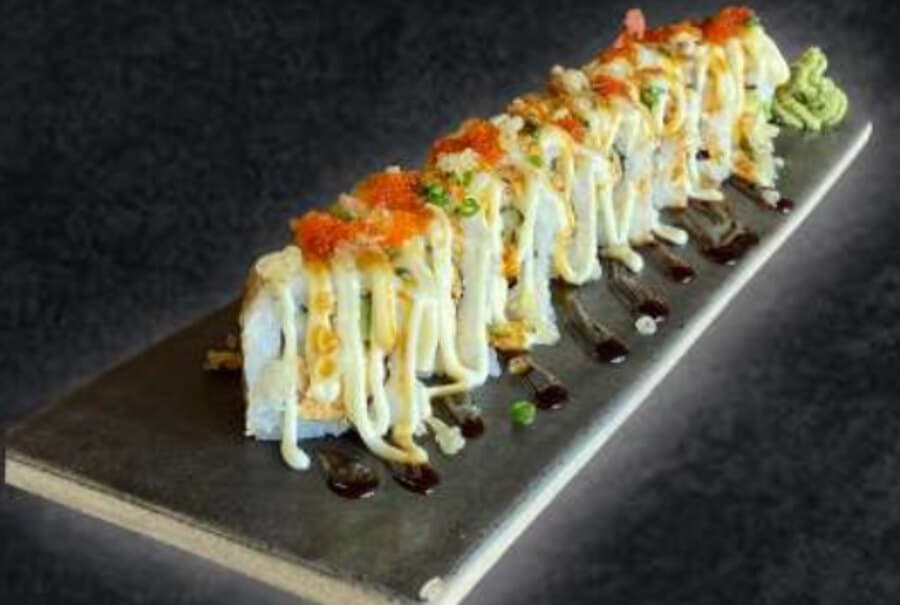 Shogun Roll — Rice, nori, avocado, cucumber, spicy mix fish, teriyaki sauce, mayonnaise, crunchy, spring onion, to